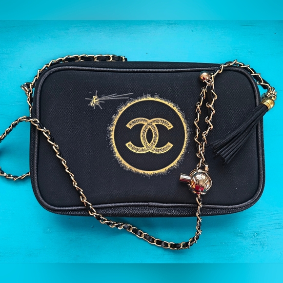 Chanel cosmetic/crossbody bag - Picture 4 of 6